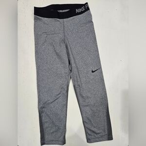 Nike PRO Women's Heather Gray Capris with Stretch Black Waistband. Size Medium